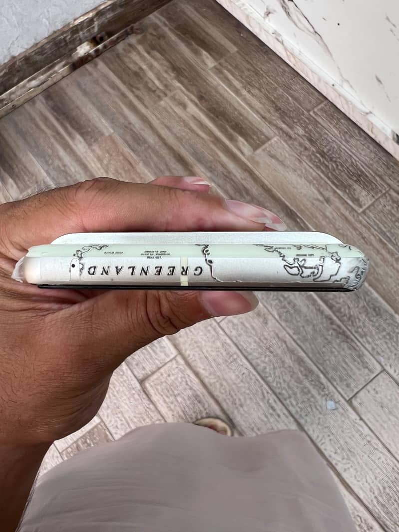 Google Pixel 7 4