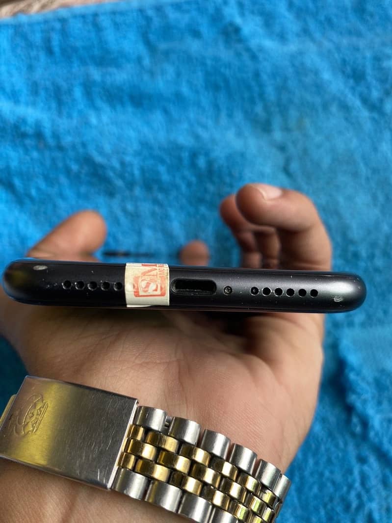 Apple iPhone 11 1