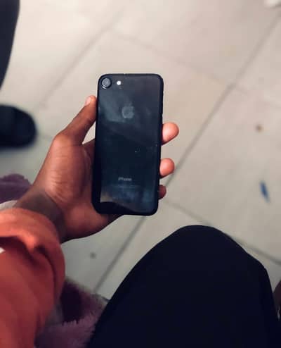 Apple iPhone 7