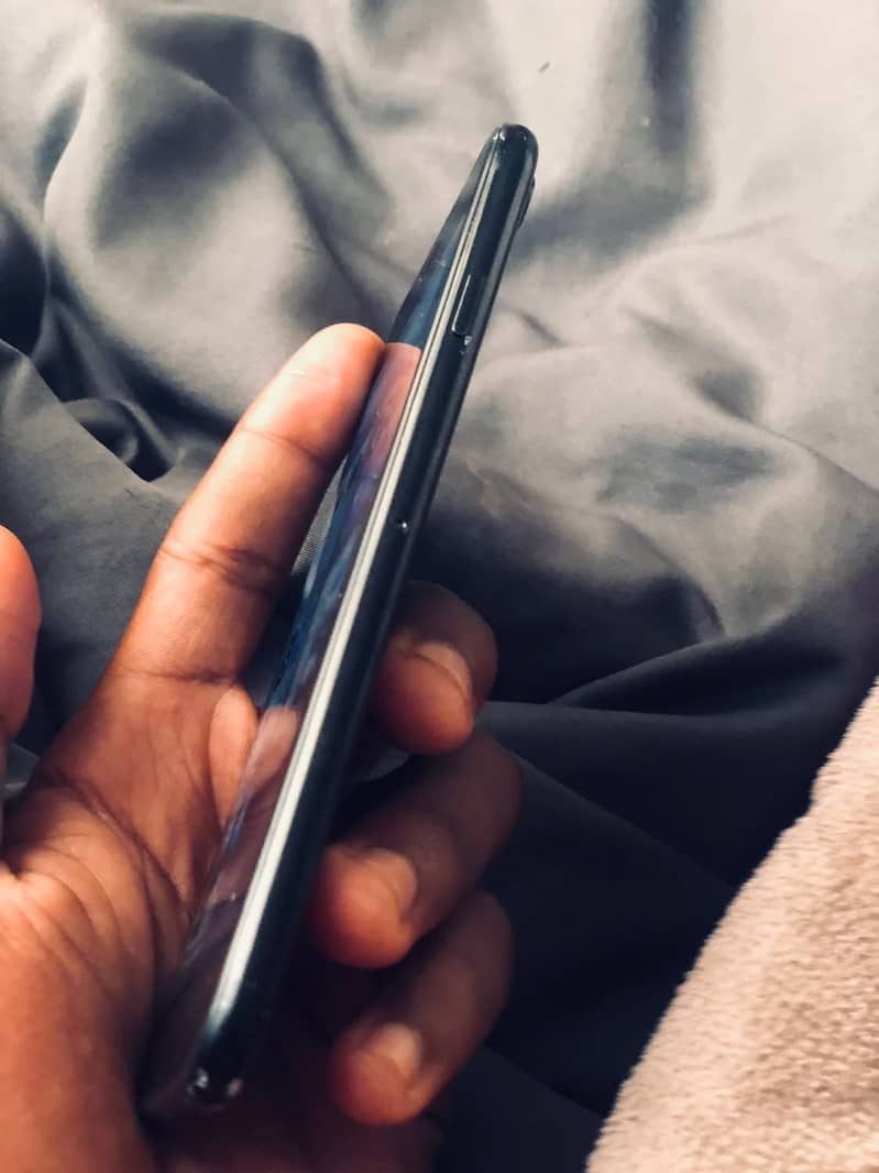 Apple iPhone 7 1