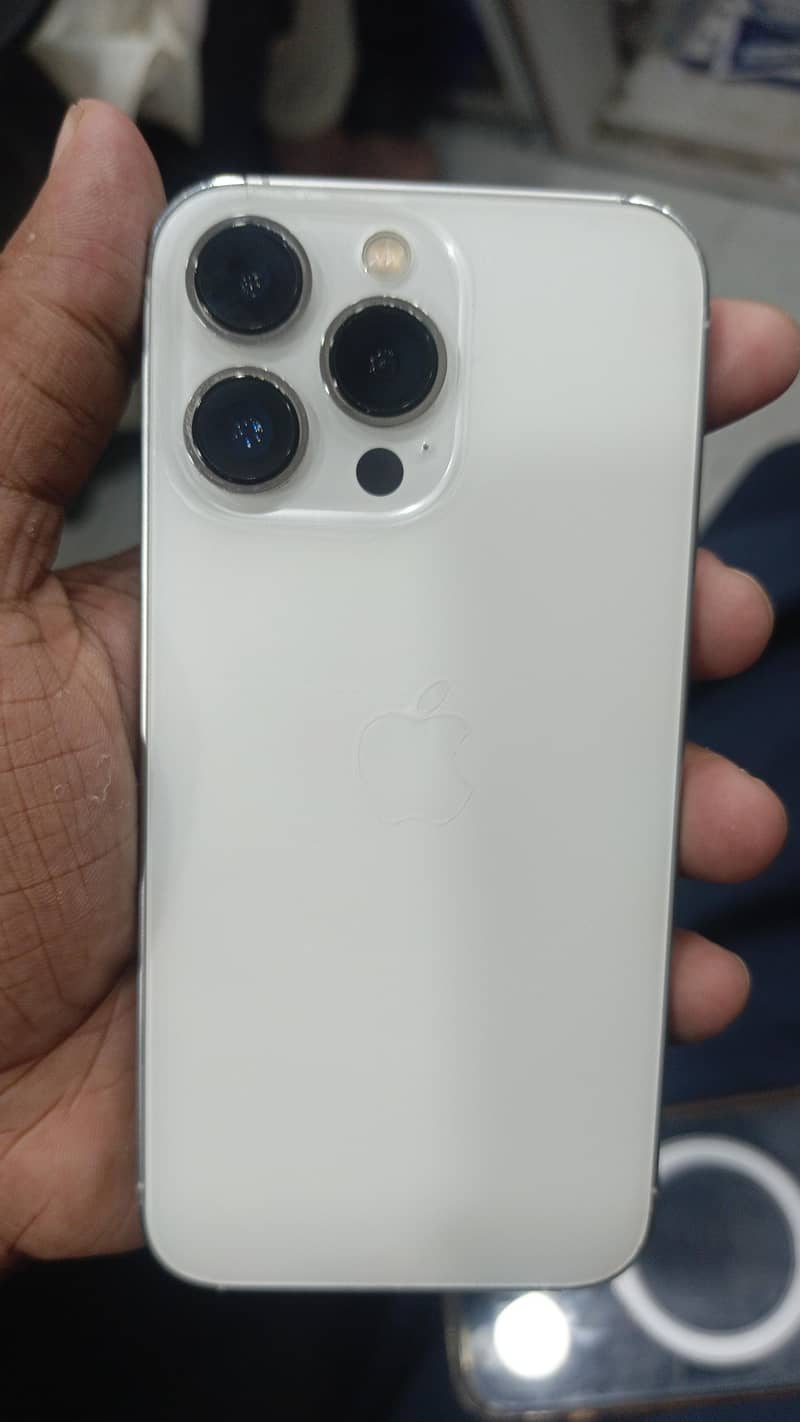 Apple iPhone 13 Pro 3