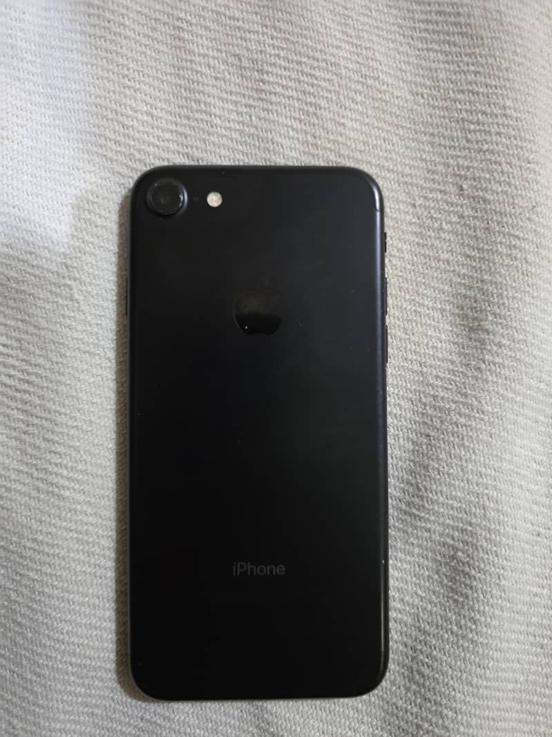 Apple iPhone 7 0
