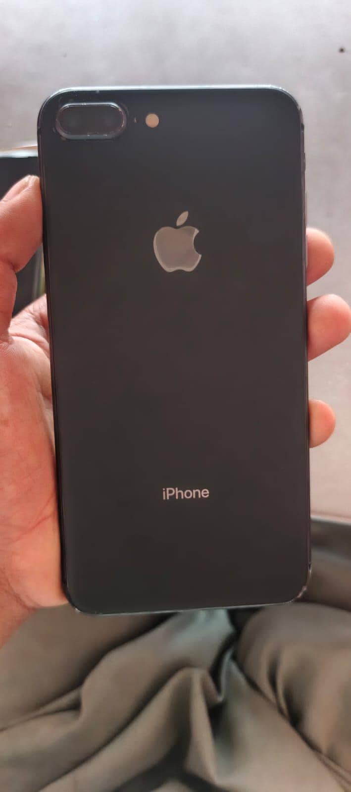 Apple iPhone 8 Plus 3