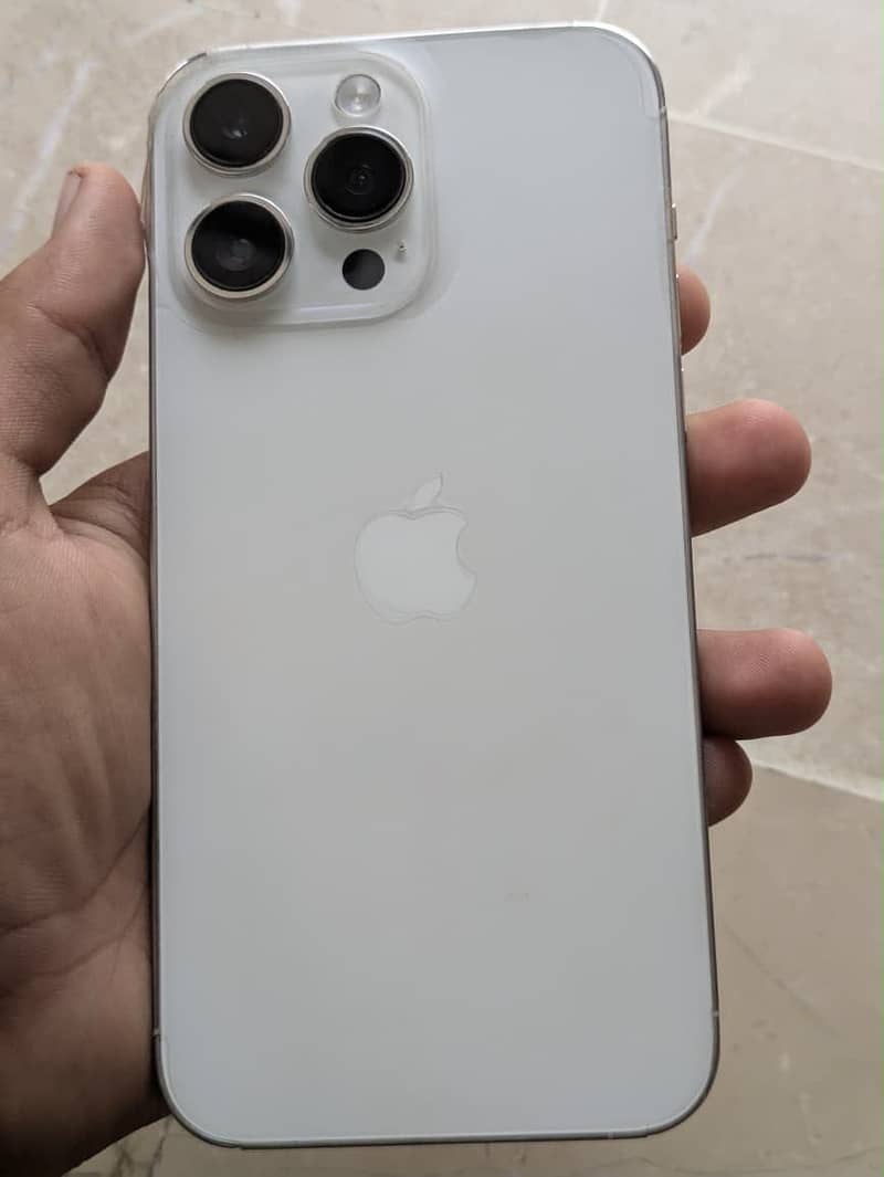 Apple iPhone 14 Pro Max 4