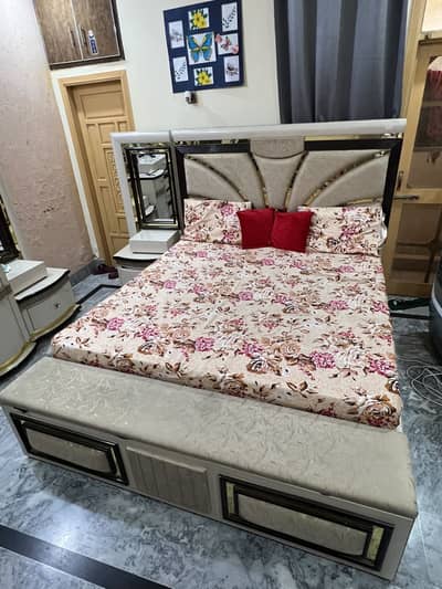 King Bed with side tables and dressing