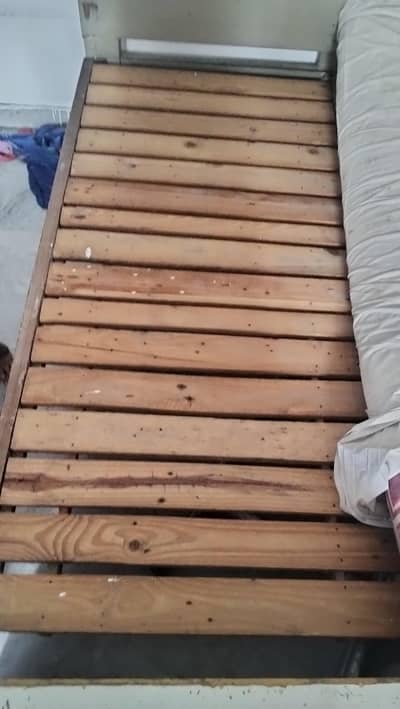 Queen bed