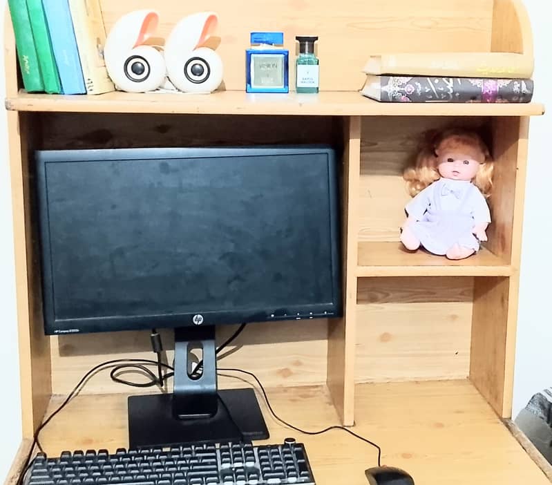 Computer Table for sale 1