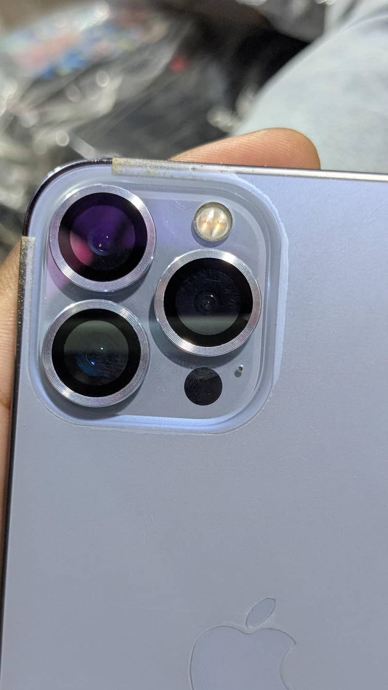 Apple iPhone 13 Pro Max 4