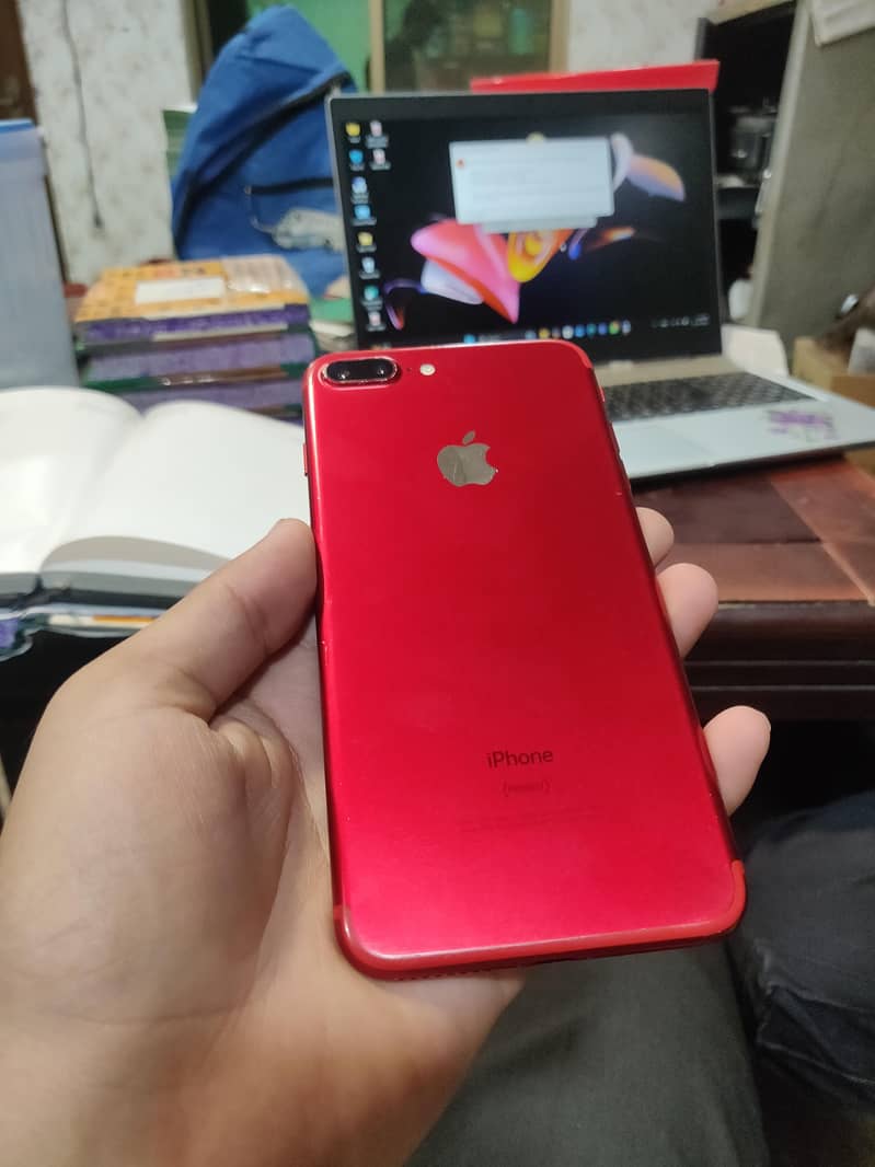 Apple iPhone 7 Plus 0