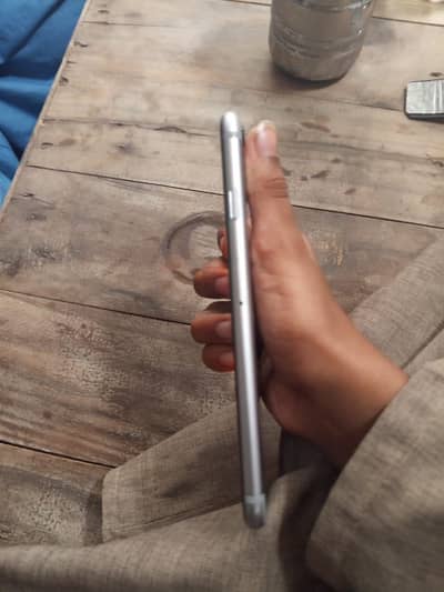 Apple iPhone 6S