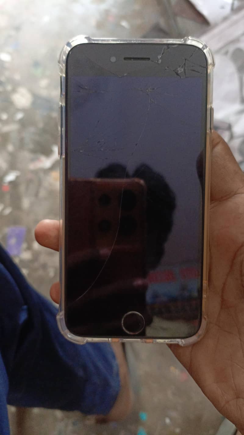 Apple iPhone 8 0