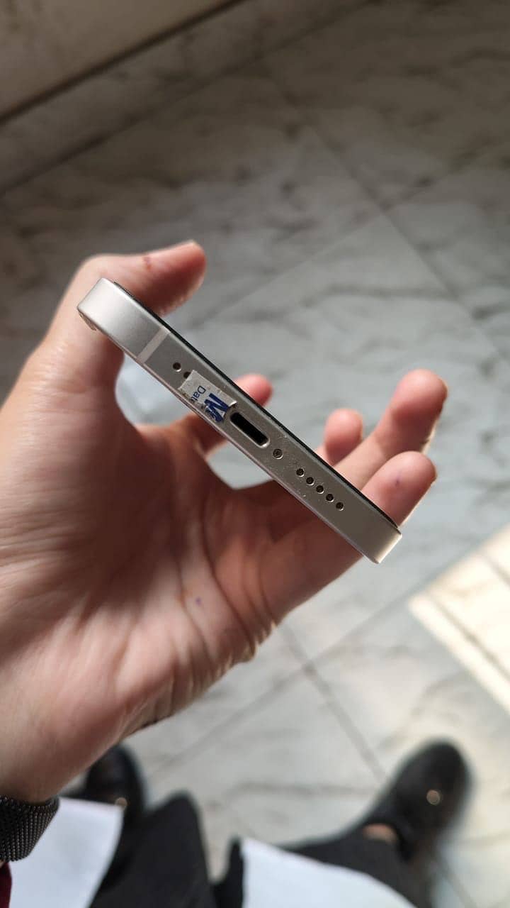 Apple iPhone 12 1