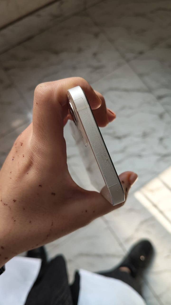 Apple iPhone 12 5