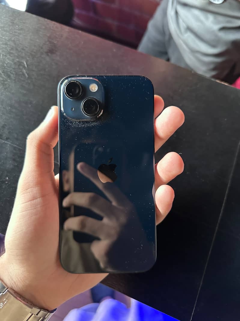 Apple iPhone 13 5