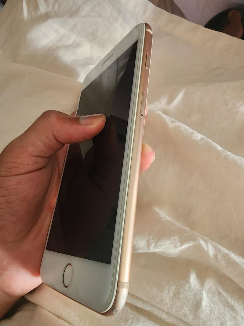 Apple iPhone 8 Plus 2