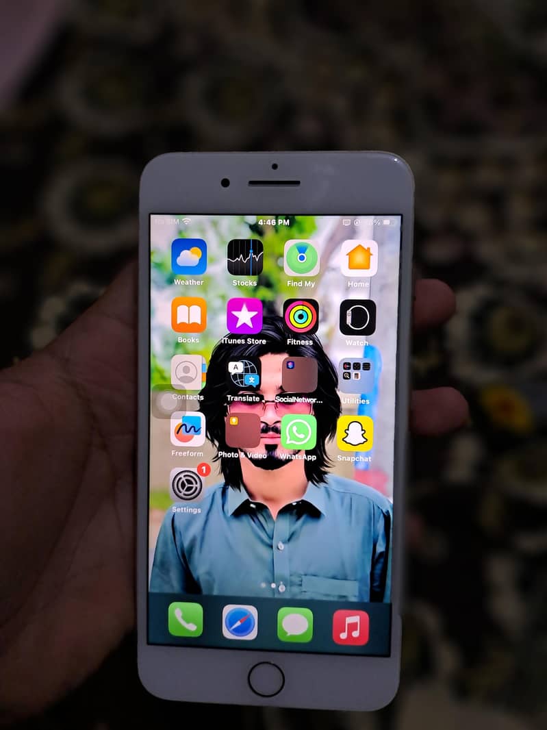 Apple iPhone 8 Plus 1