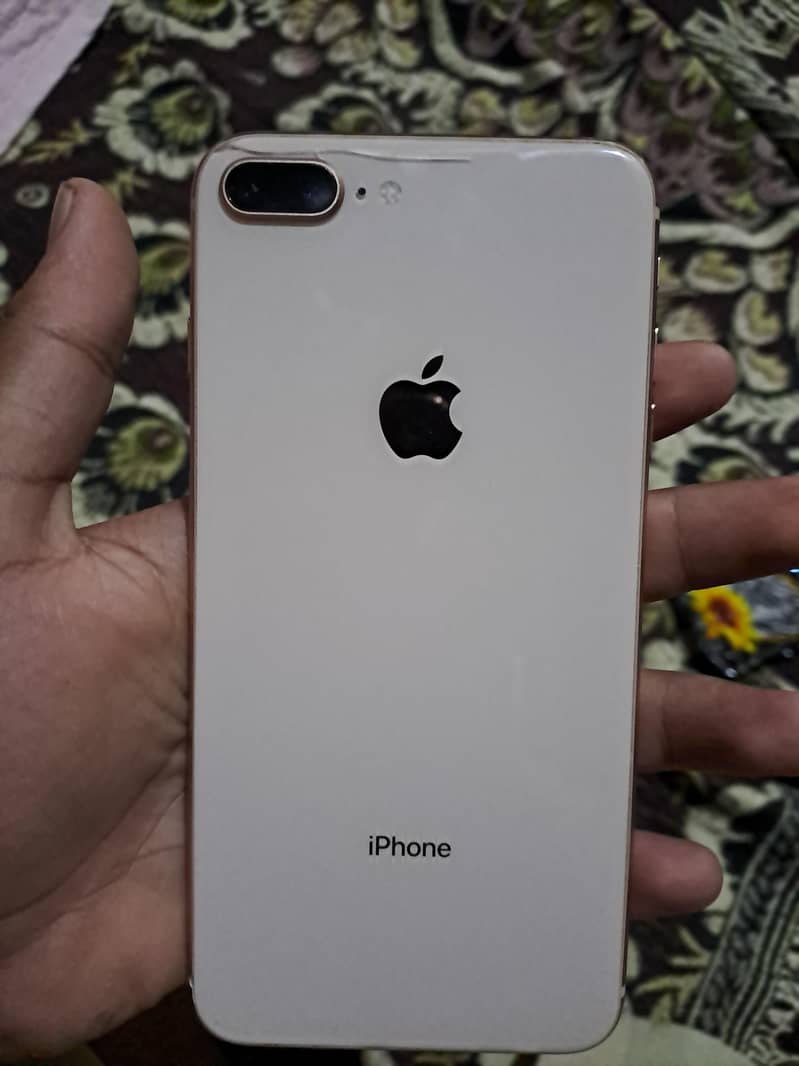 Apple iPhone 8 Plus 2