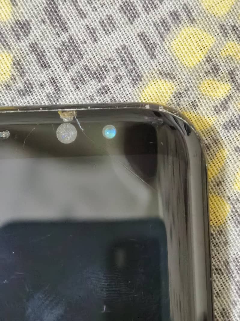 Samsung S8 Plus 4