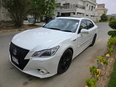Toyota Crown 2014