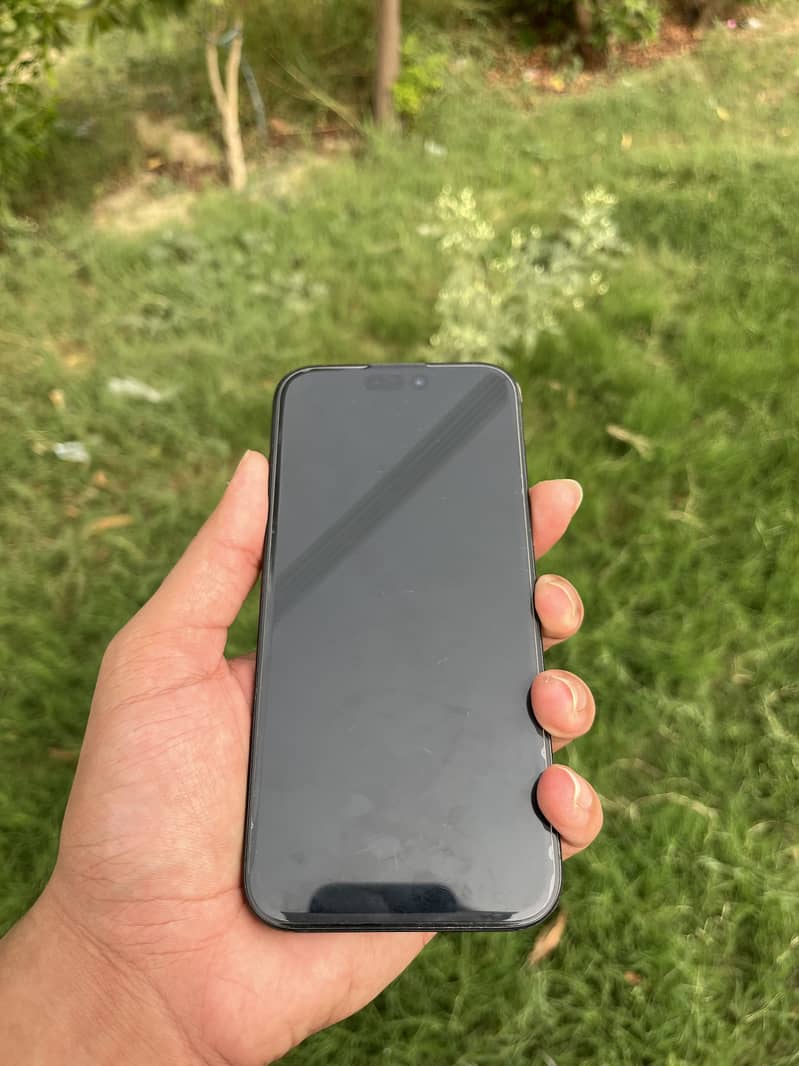 iPhone 16 Pro Max 5