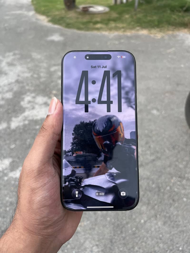 iPhone 16 Pro Max 6