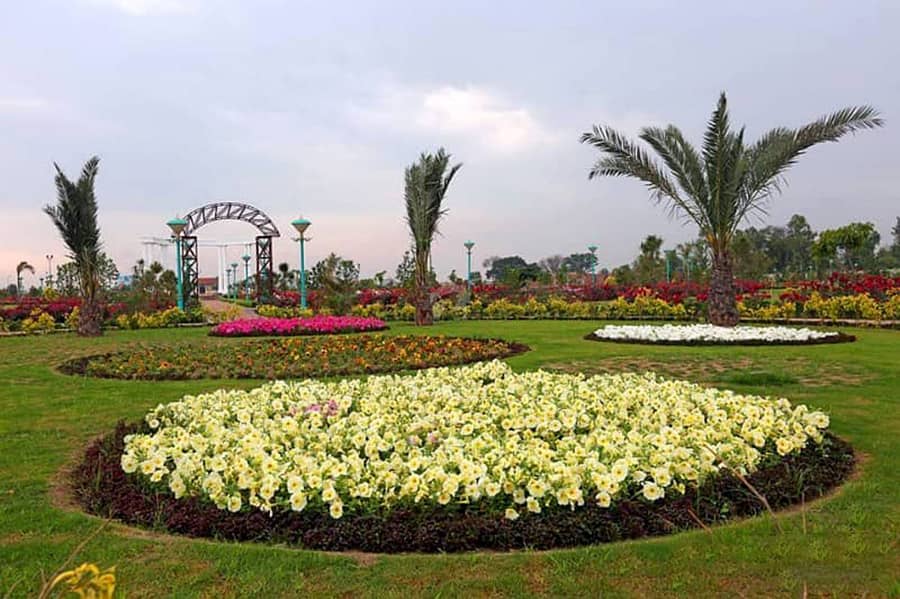 10 marla plot beautiful location 2