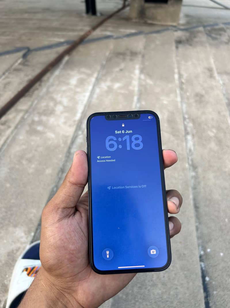 Apple iPhone 12 4
