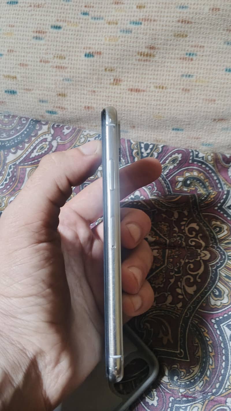 Apple iPhone X 1