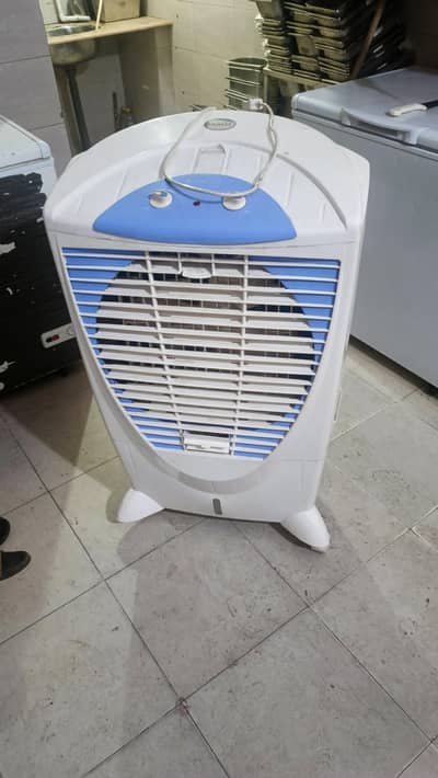 *For Sale: Large Air Cooler - 3 Side Pads - Wheels Wala