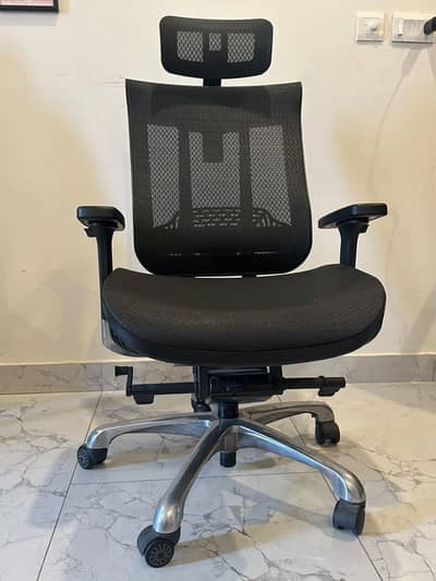 Premium Ergonomic Office Chair – Excellent Condition