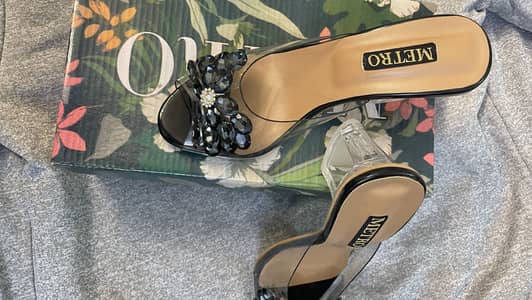 Metro shoes size 36(6)