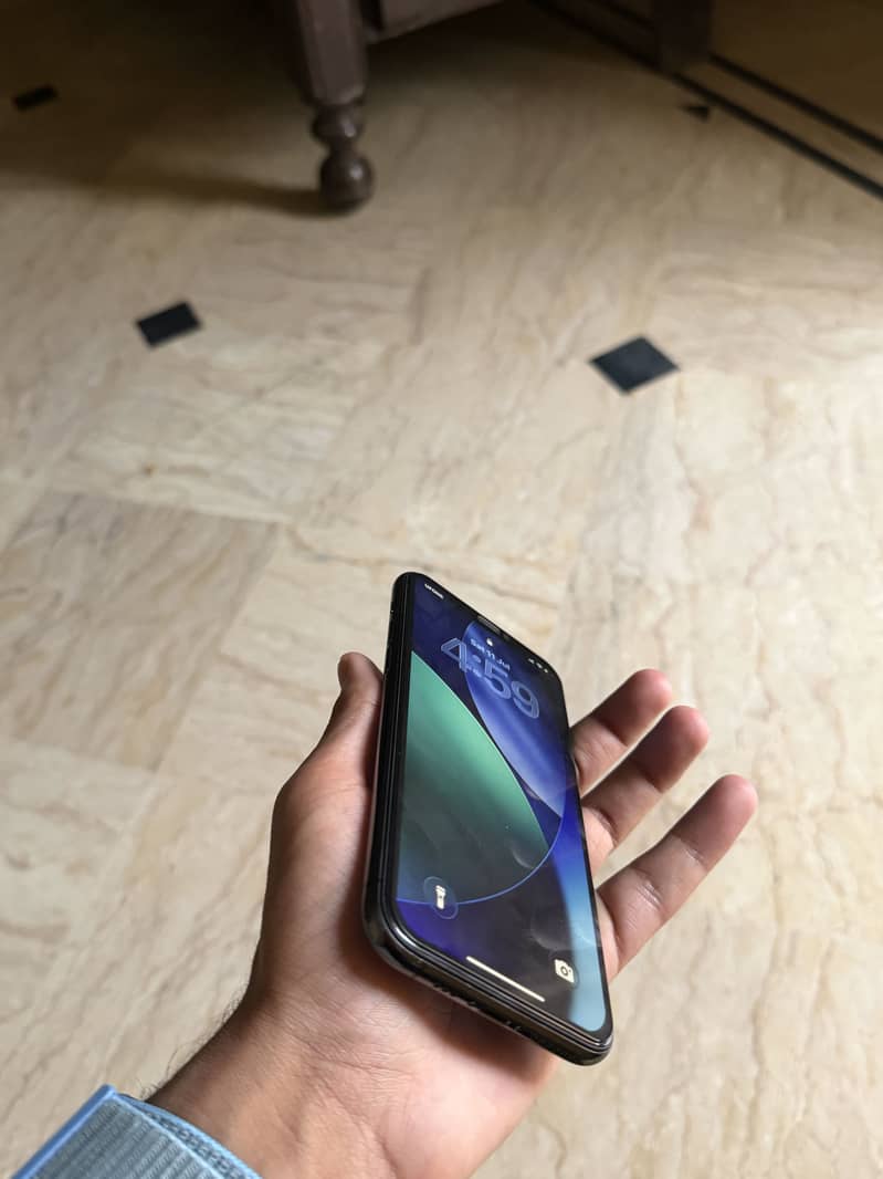 Apple iPhone 11 Pro 1
