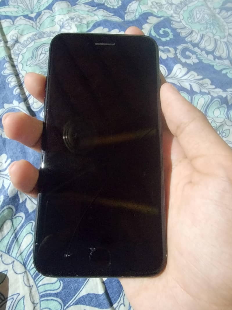 Apple iPhone 7 2