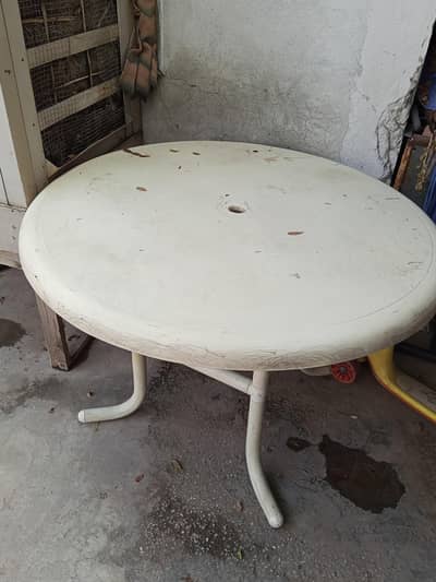 lawn table and 6 chairs with umbrella