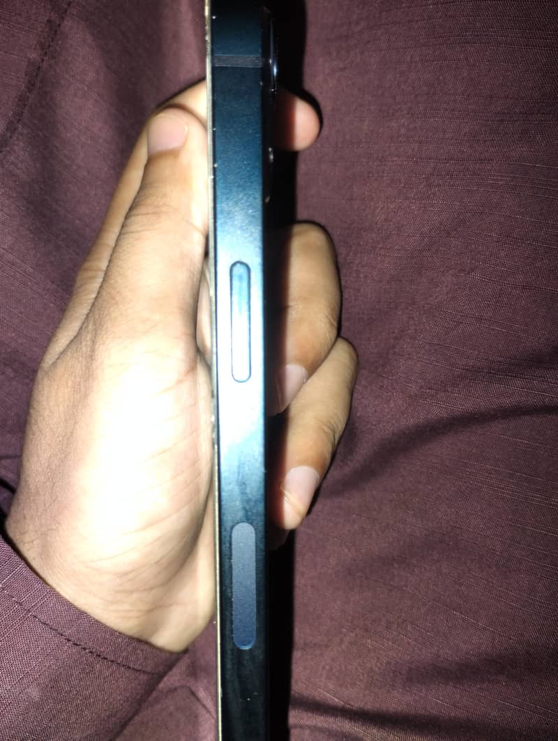 Apple iPhone 13 3
