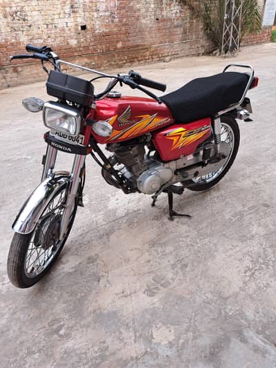 Honda CG 125 2021 Model in best condition Call 0,3,4,3,4,4,4,8,7,6,7