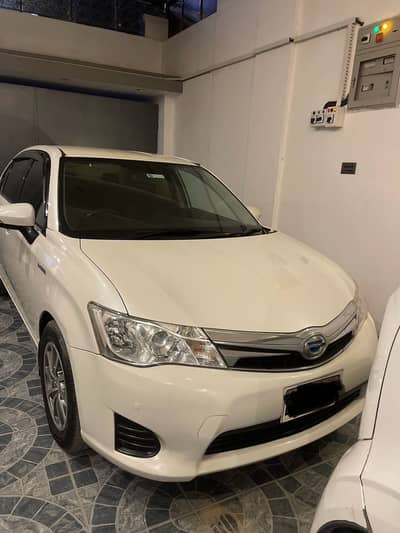 Toyota Corolla Axio 2014
