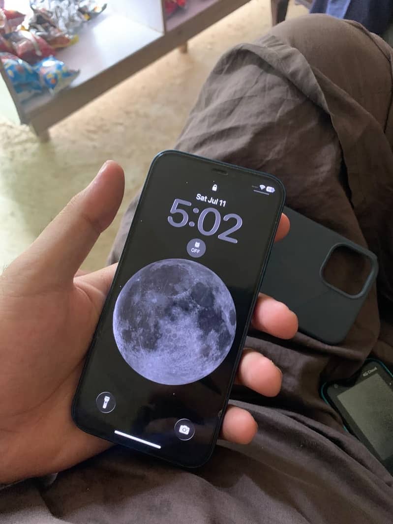 Apple iPhone 12 2
