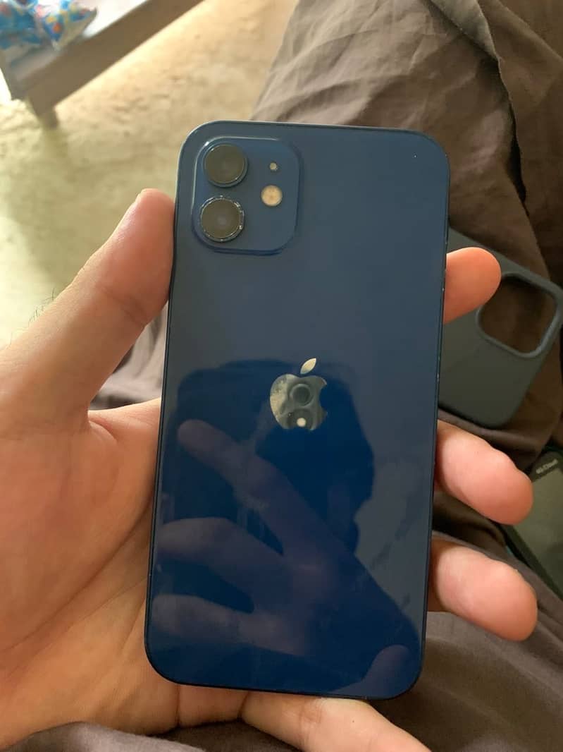 Apple iPhone 12 3