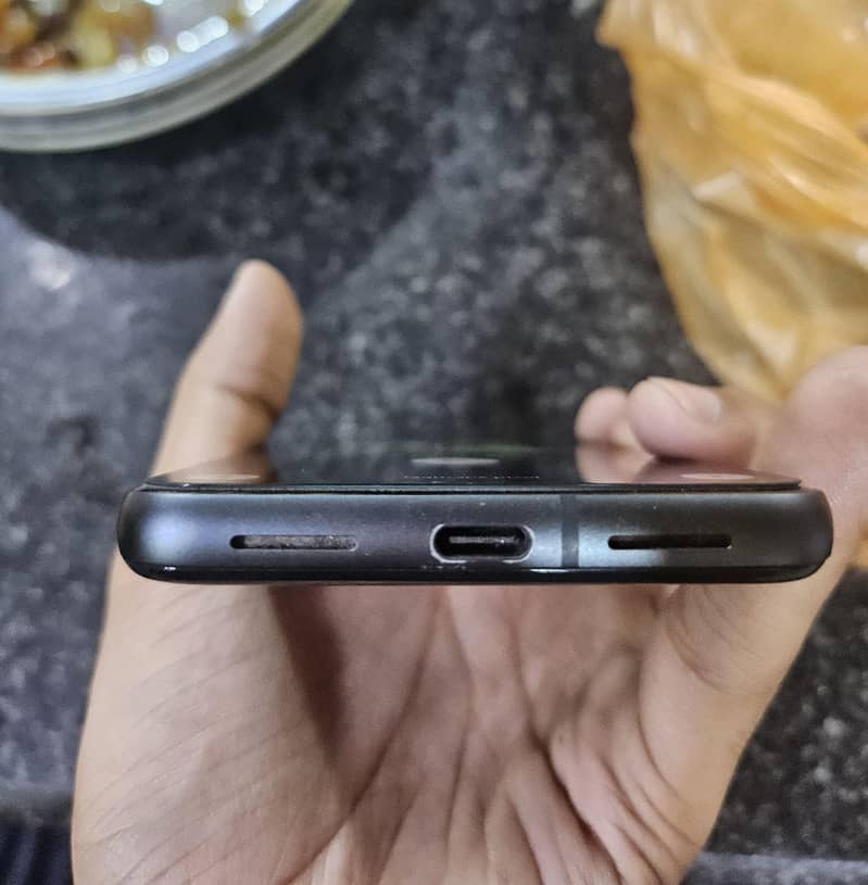 Google Pixel 8 3