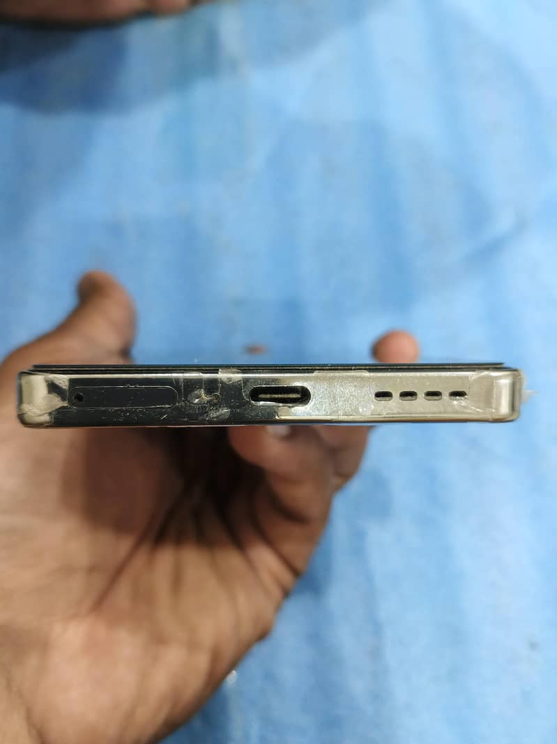 Infinix Note 40 4