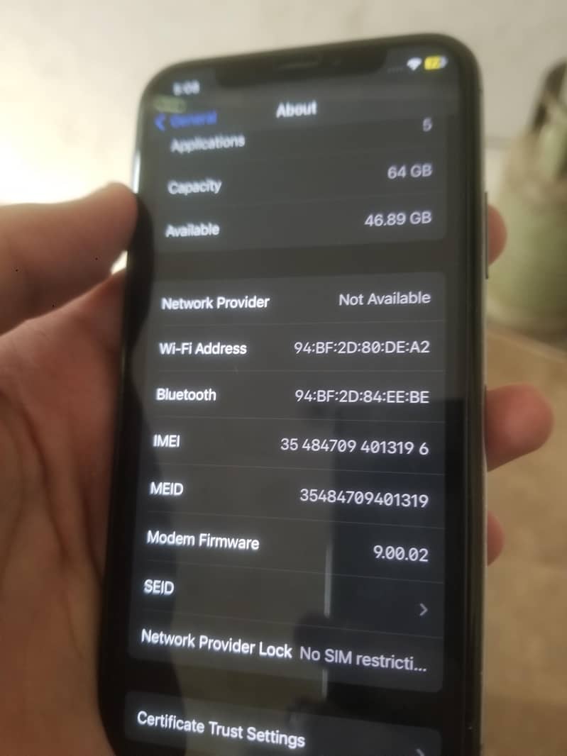Apple iPhone X 4