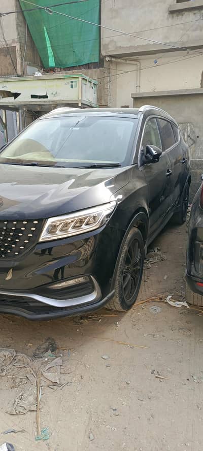urgent sale. . . DFSK Glory 580 2021
