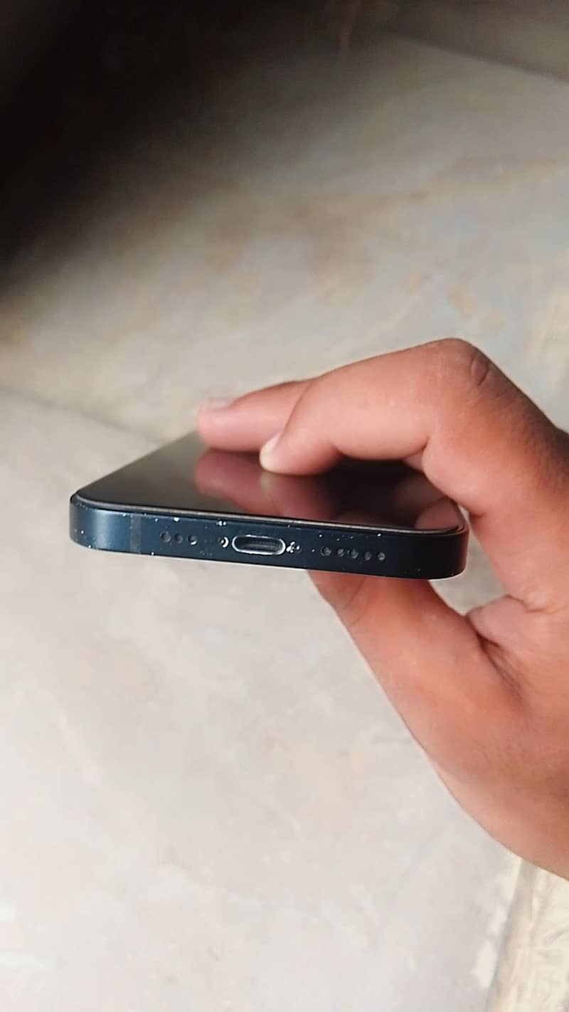 Apple iPhone 13 3