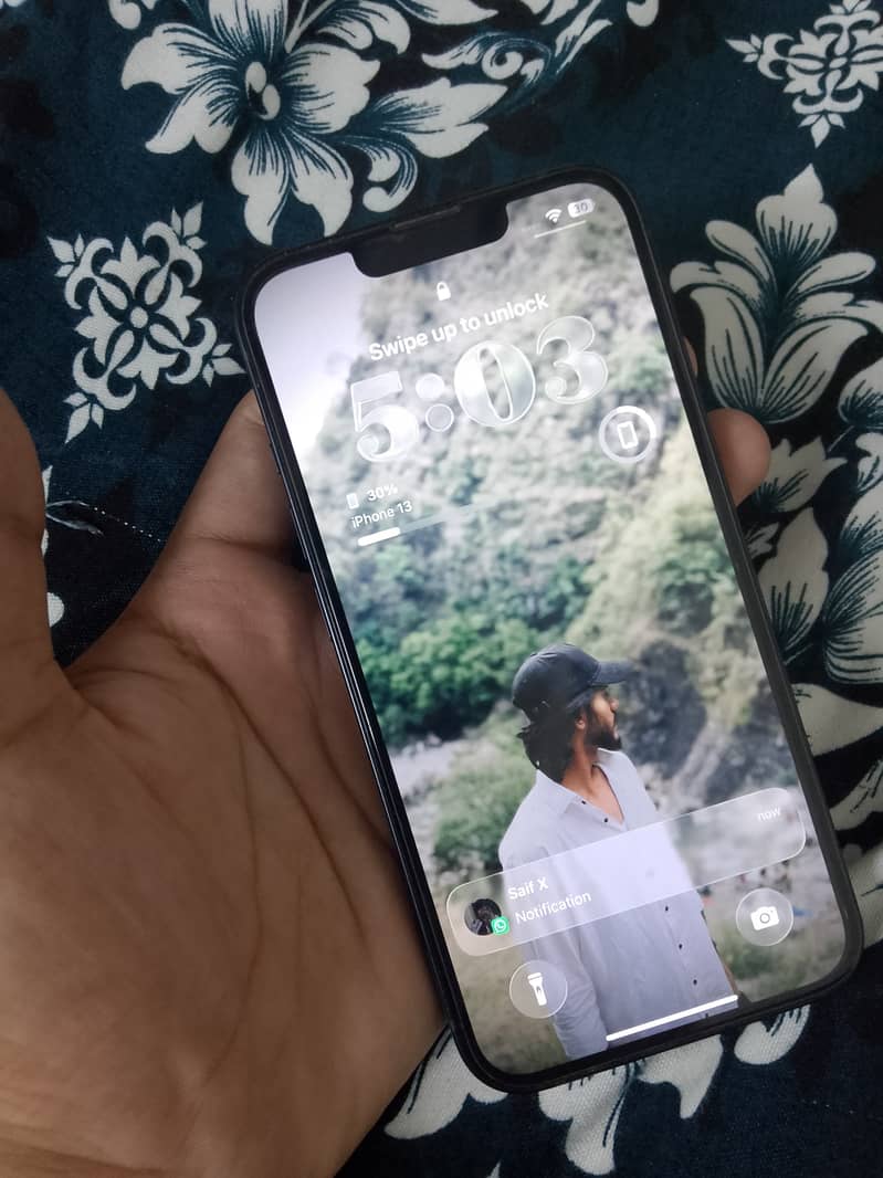 Apple iPhone 13 2
