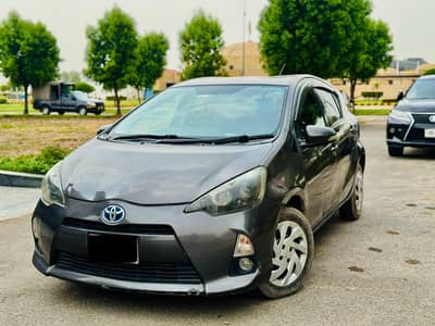 Toyota Aqua 2012