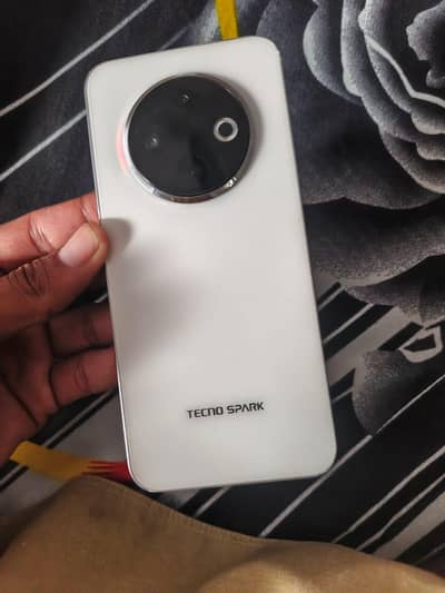 Tecno SPARK 30C