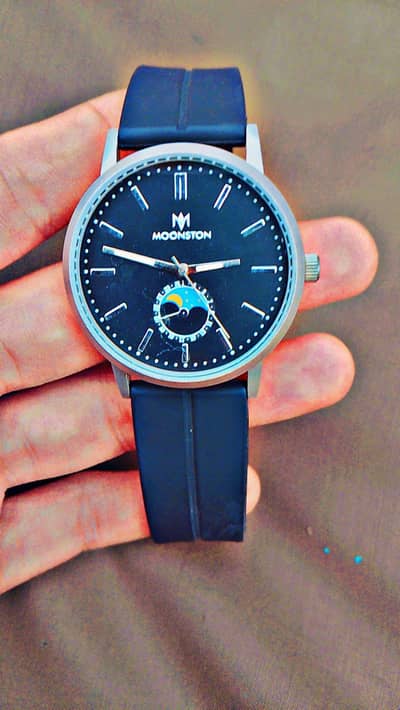MoonSton Watch