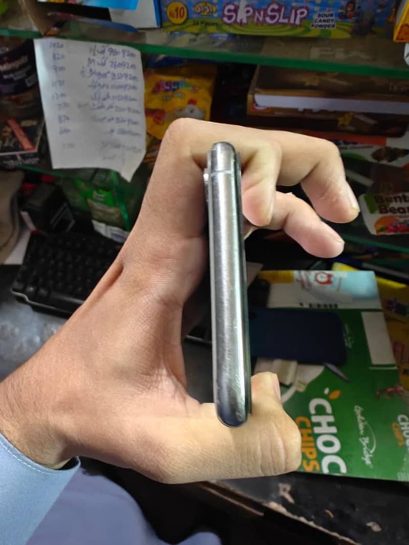 Apple iPhone XS Max 1