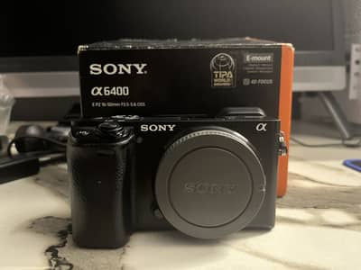 Sony A6400 with box and accessories